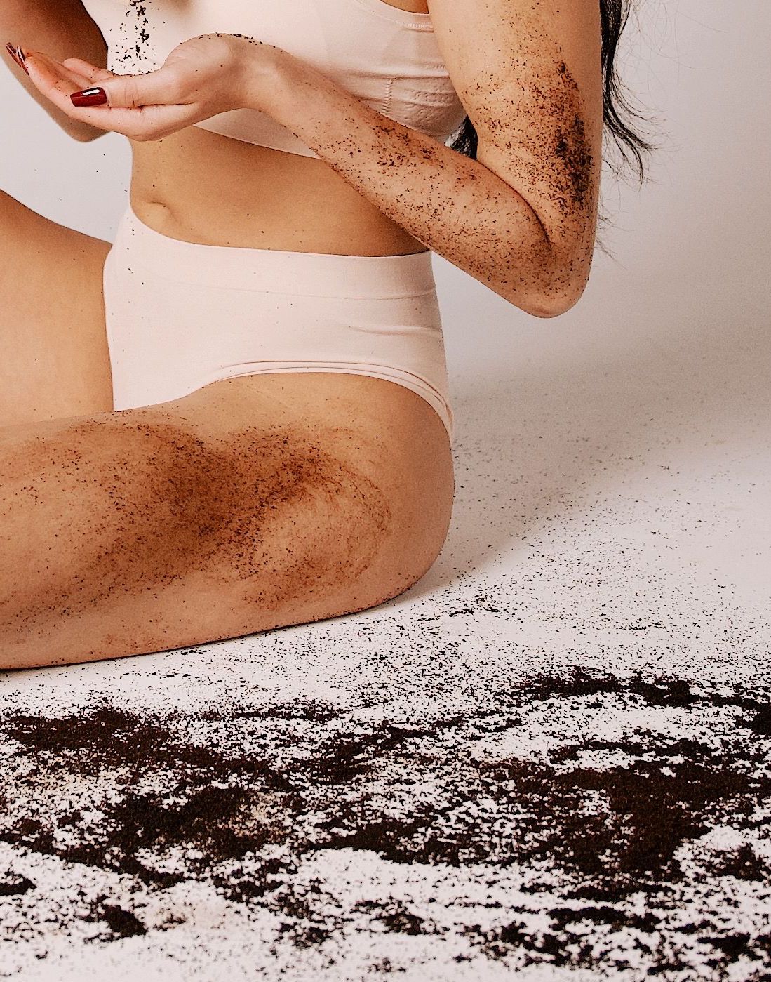 Dry Brush or Body Scrub? What You Need To Know To Be An Exfoliation Pro